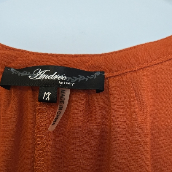 ANDREE BY UNIT Floral Embroidered Tank Top in Orange - Picture 2 of 7